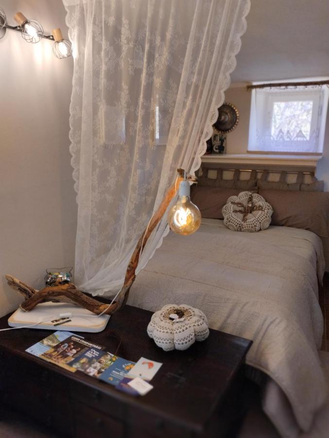 B&B Le Grette Gioia Dei Marsi Bagian luar foto