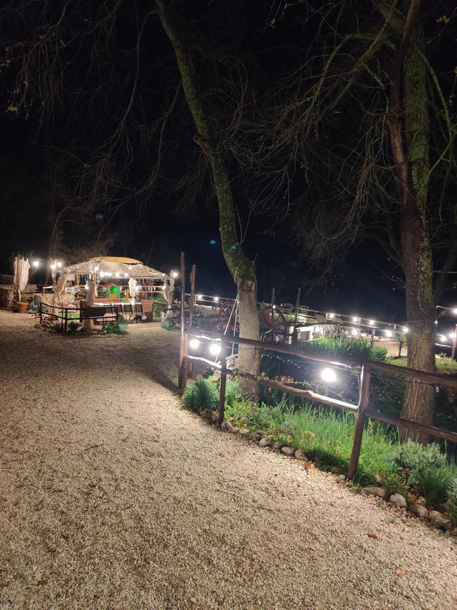 B&B Le Grette Gioia Dei Marsi Bagian luar foto