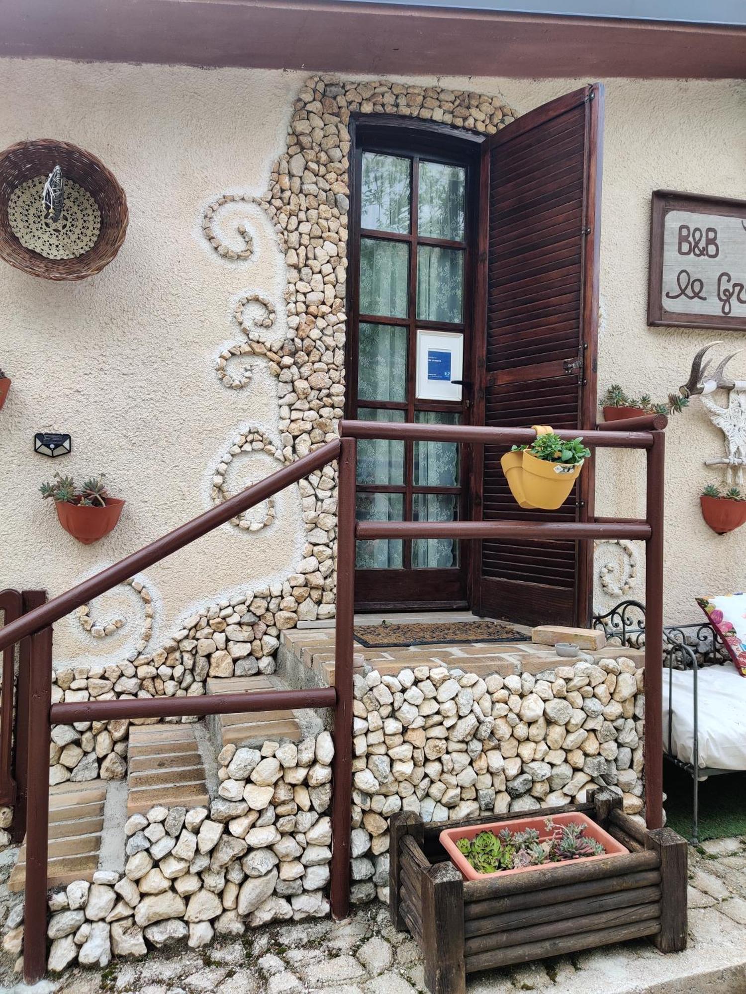 B&B Le Grette Gioia Dei Marsi Bagian luar foto