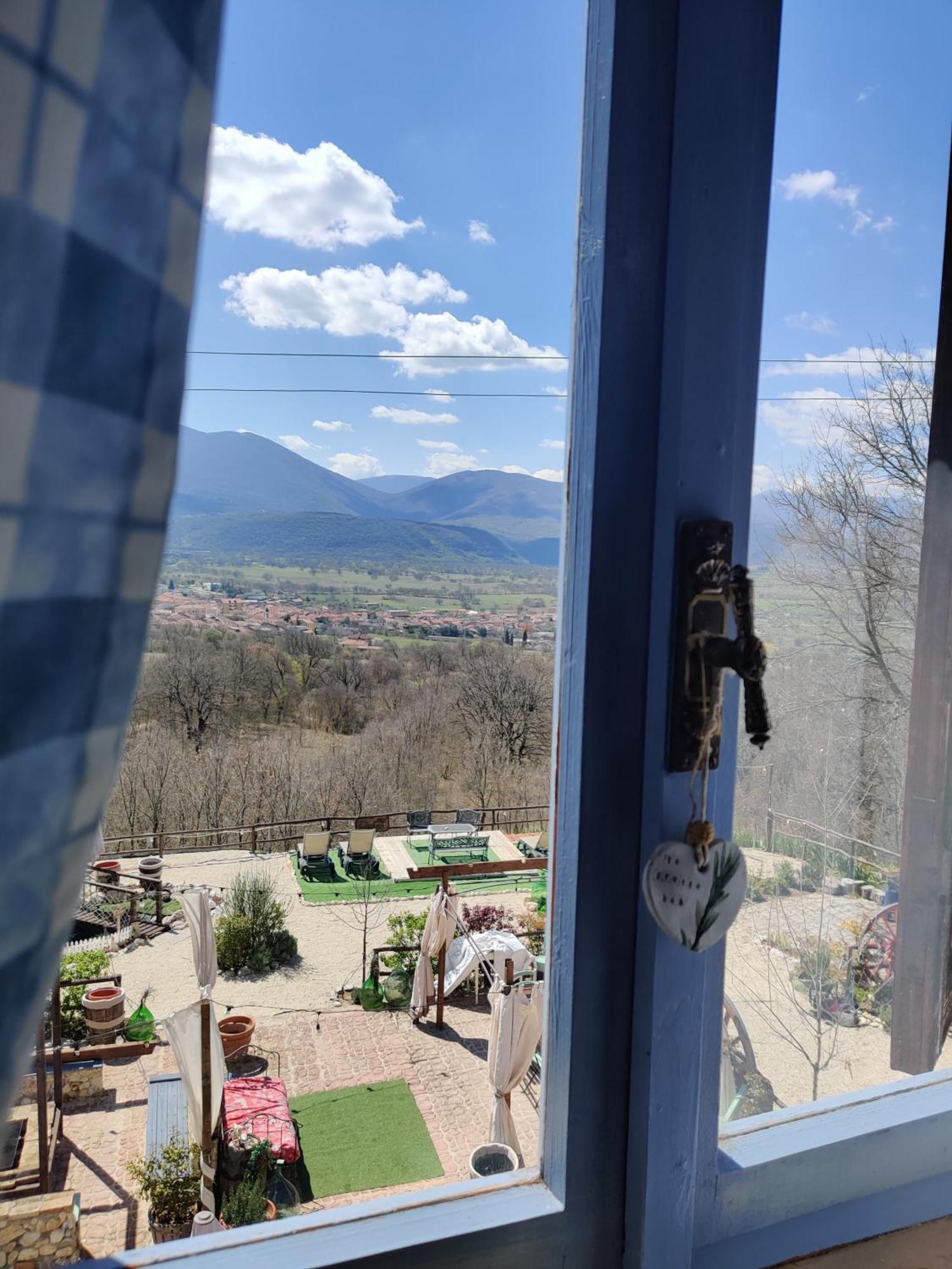 B&B Le Grette Gioia Dei Marsi Bagian luar foto